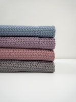 Lia Strick 257 436 434 676 h4