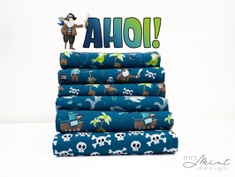 MrsMintdesign Ahoi Baumwolljersey petrol Papagai Affe Hai Oktopus Palme Piratenschiff q 2 Typo