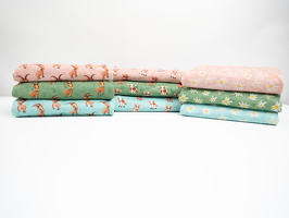 MrsMintDesign Alpenliebe Baumwolljersey Steinboecke Kuehe Blueten batik aquarell q1